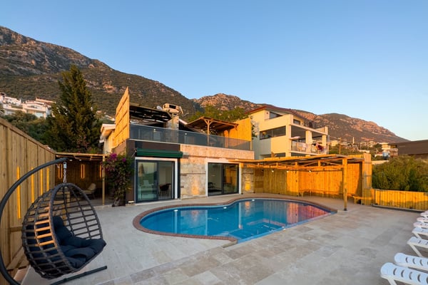 Villa Heves-1, Muhteşem Deniz Manzaralı, Çift Jakuzili, Özel Havuzlu Lüks Villa 1