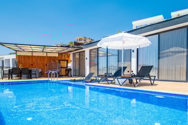 Villa Petalo-1, Muhteşem Manzaralı, Isıtmalı Havuzlu ve Jakuzili 2