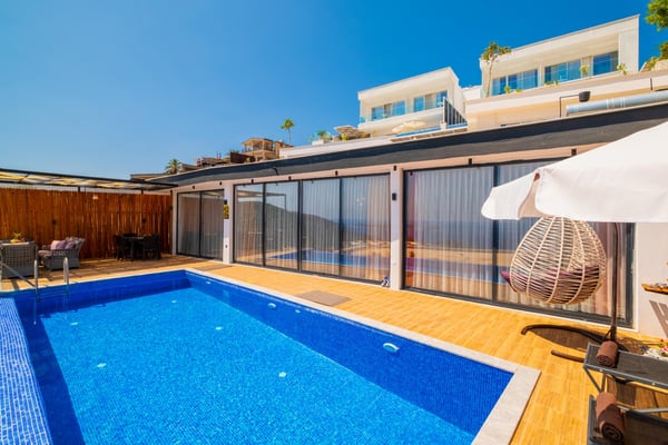 Villa Petalo-2, Muhteşem Manzaralı, Jakuzili ve Korunaklı Havuzlu Villa 2