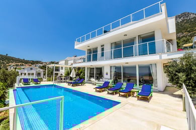 Villa Hera, Deniz Manzaralı, Denize Yakın, Geniş Havuzlu Villa 2