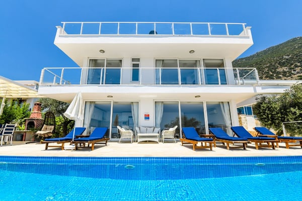 Villa Hera, Deniz Manzaralı, Denize Yakın, Geniş Havuzlu Villa 1