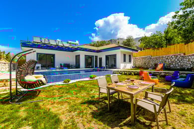 Villa Mimoza-1, Korunaklı Yüzme Havuzlu, Jakuzili Lüks Villa 2