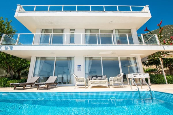 Villa Apollon, Süit Yatak Odalı, Geniş Havuzlu, Denize Yakın Villa 3
