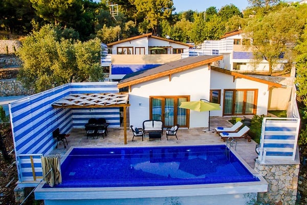 Villa Sansa-3, Jakuzili, Muhafazakar Yüzme Havuzlu Villa 1