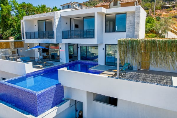 Villa Noyan, Kapalı Isıtmalı Havuzlu, Saunalı, Doğa İçerisinde Muhafazakar 2