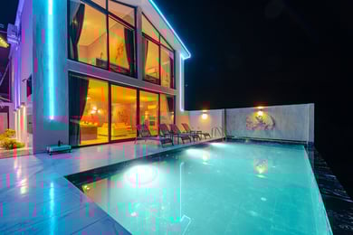 Villa Armin-2 Çift Jakuzili, Korunaklı Havuzlu, Deniz Manzaralı 1