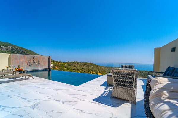 Villa Armin-2 Çift Jakuzili, Korunaklı Havuzlu, Deniz Manzaralı 3