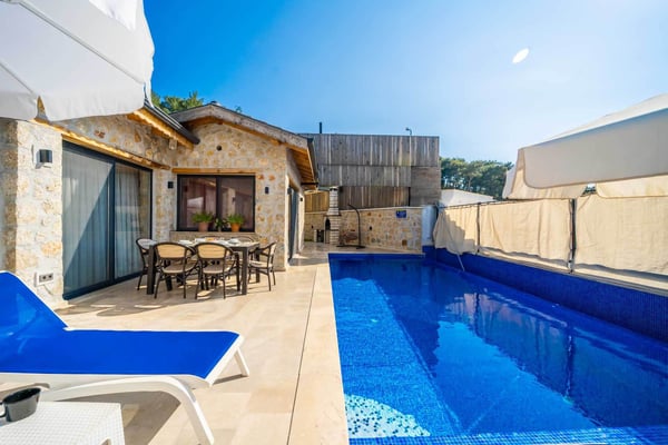 Villa Anason-3, Merkeze Yakın, Jakuzili ve 2 Odalı Muhafazakar 2