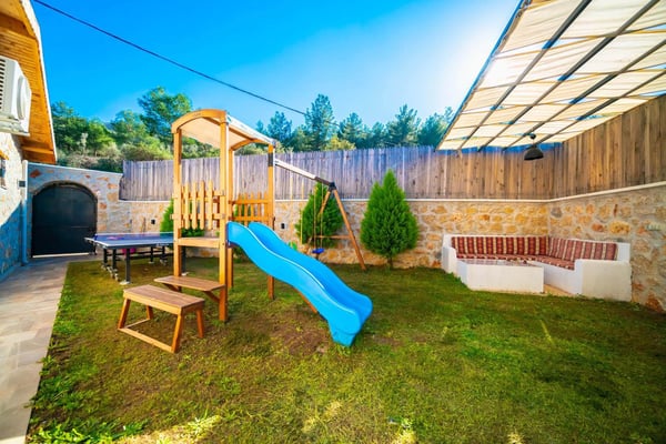 Villa Anason-3, Merkeze Yakın, Jakuzili ve 2 Odalı Muhafazakar 3