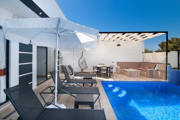 Villa Anason-4, İki Odalı, Jakuzili ve Kapalı Havuzlu 3