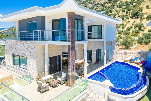 Villa Hüzzam, Deniz Manzaralı, İki Havuzlu Lüks Villa 1