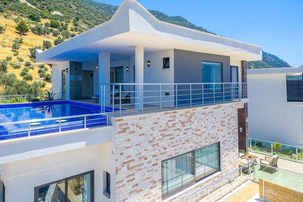 Villa Hüzzam, Deniz Manzaralı, İki Havuzlu 2
