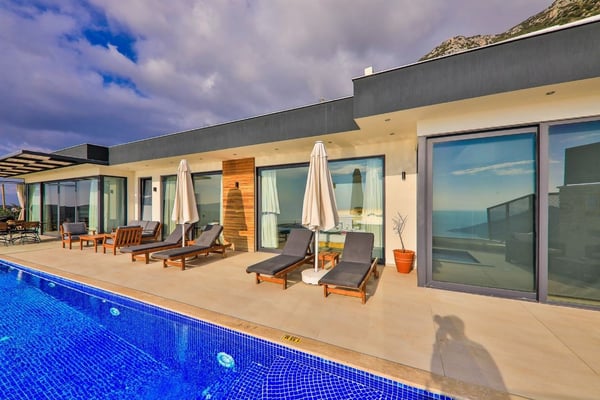 Villa Vuslat, Kalkan Bölgesinde, 2 Odalı ve Isıtmalı Havuzlu 1