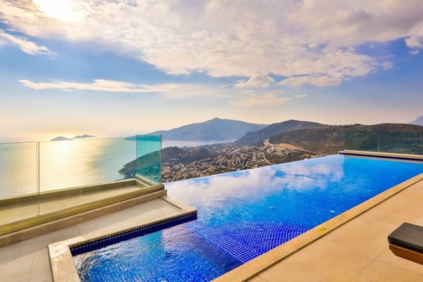 Villa Vuslat, Kalkan Bölgesinde, 2 Odalı ve Isıtmalı Havuzlu 2