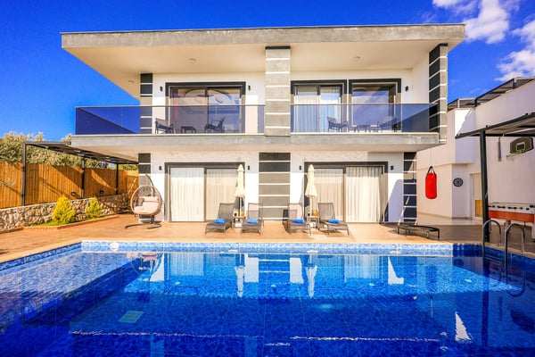 Villa Müstesna-2, İki Odalı, Jakuzili, Korunaklı Lüks Villa 1