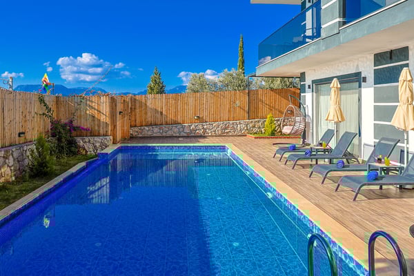Villa Müstesna-2, İki Odalı, Jakuzili, Korunaklı Lüks Villa 3
