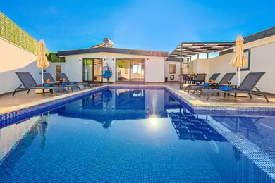 Villa Müstesna-1, Üç Odalı, Jakuzili, Korunaklı Lüks Villa 1
