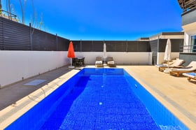 Villa Fori, Korunaklı Yüzme Havuzlu, Denize Yakın Jakuzili Villa 3