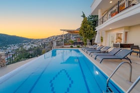 Villa Serefoni-1, Kalkan Kızıltaş`ta,Deniz Manzaralı, 8 Kişilik Lüks Villa 3