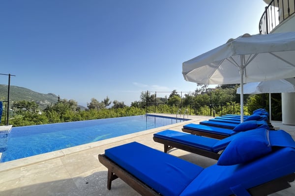 Villa Gaven, Kalkan`da, Dört Odalı, Jakuzili, Korunaklı Lüks Villa 3
