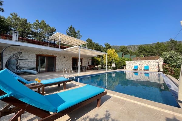 Villa Godfather, Doğa İçerisinde, Geniş Havuzlu, Üç Odalı 1