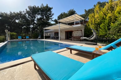 Villa Godfather, Doğa İçerisinde, Geniş Havuzlu, Üç Odalı 2