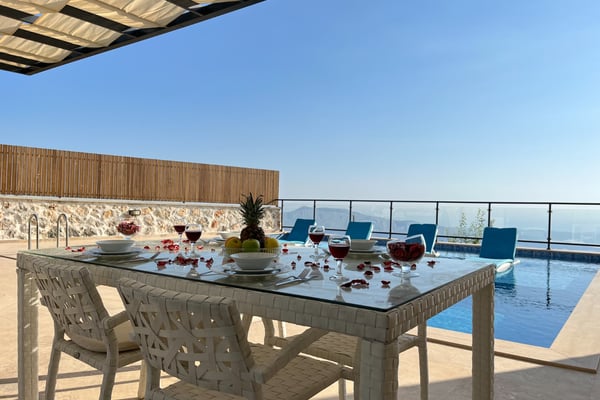 Villa Pile-2, Kalkan`da İki Odalı, Jakuzili Kapalı Havuzlu 3