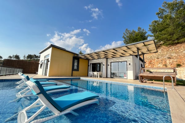 Villa Pile-2, Kalkan`da İki Odalı, Jakuzili Kapalı Havuzlu 3