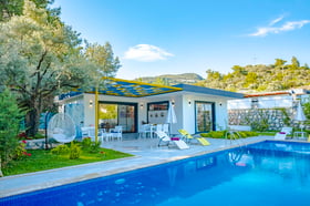 Villa Bingo, Kalkan Bölgesinde, 5 Kişilik, Sauna ve Jakuzili Villa 1