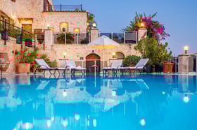 Villa Kafka, Muhteşem Deniz Manzaralı, 4 Odalı Lüks Villa 3