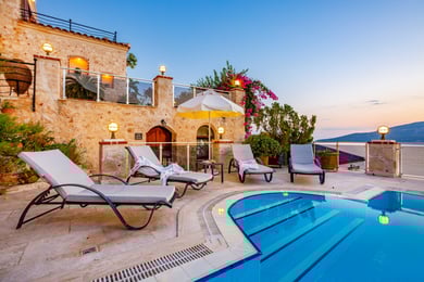 Villa Kafka, Muhteşem Deniz Manzaralı, 4 Odalı Lüks Villa 2