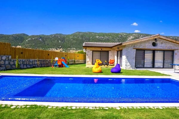 Villa Merry, Antalya Kalkan Bölgesinde, 2 Odalı, Taş Mimari Villa 2
