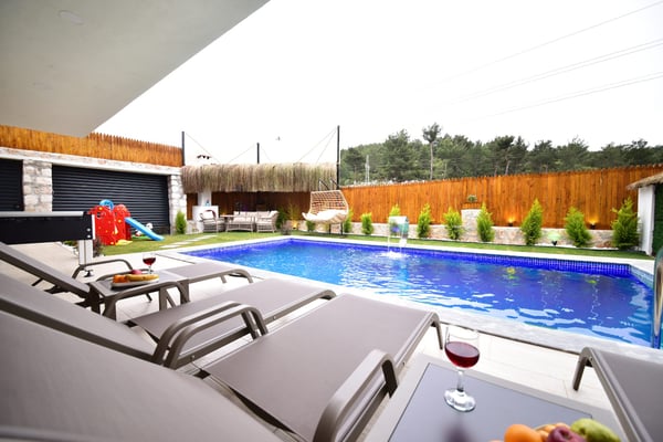 Villa Feraset, Muhteşem Manzaralı, Korunaklı Havuzlu Villa 3