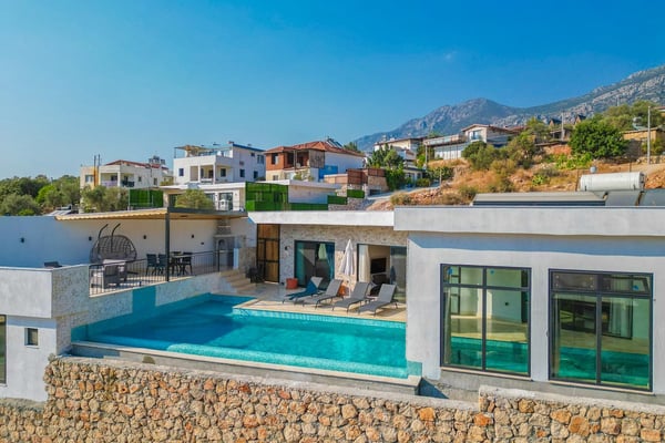 Villa Zelal-2, Isıtmalı Havuzlu, İki Odalı Jakuzili Balayı Villası 1