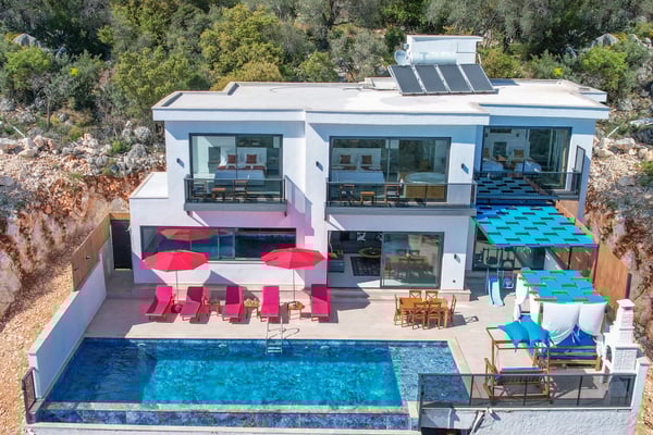 Villa Abura, Üç Odalı, Jakuzili, Korunaklı Havuzlu, Deniz Manzaralı 2