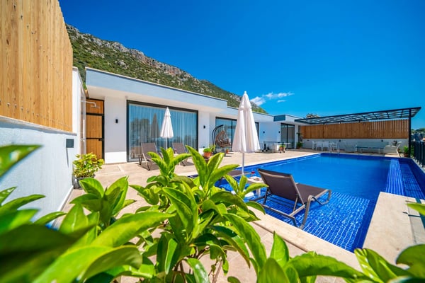 Villa Bianos-2, Kalkan Bölgesi`nde, Çift Jakuzili, Korunaklı Havuzlu Villa 2