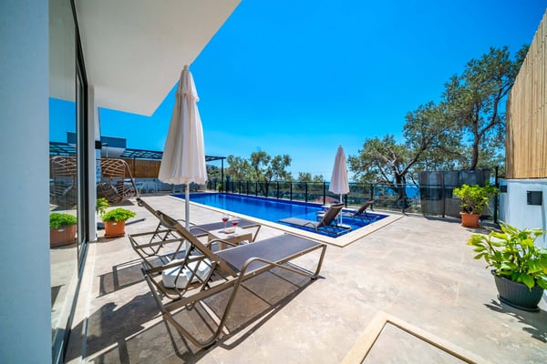 Villa Bianos-2, Kalkan Bölgesi`nde, Çift Jakuzili, Korunaklı Havuzlu Villa 3