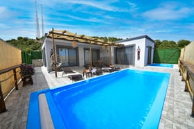 Villa Busiris, 2 Odalı, Jakuzili ve Muhafazakar 1