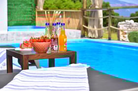 Villa Busiris, 2 Odalı, Jakuzili ve Muhafazakar 2