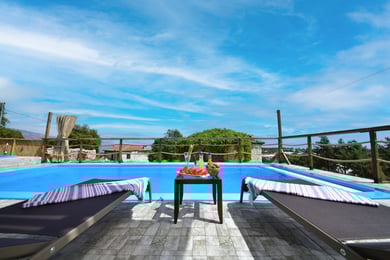 Villa Busiris, 2 Odalı, Jakuzili ve Muhafazakar 3
