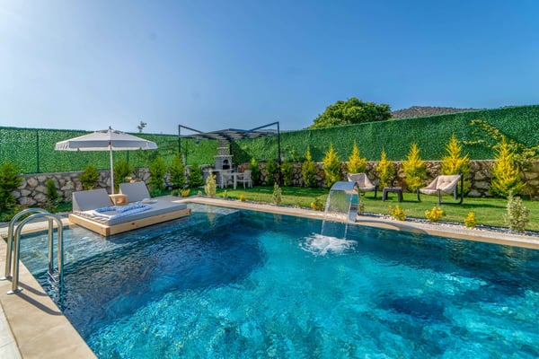 Villa Monata-3, Fethiye`de, Korunaklı Havuzlu, Jakuzili Balayı Villası 1
