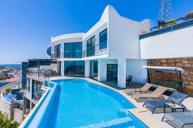 Villa Han, Deniz Manzaralı, Çift Jakuzili Havuzlu Muhafazakar Villa 1