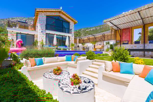 Villa Parla, Jakuzili, Korunaklı Havuzlu, 3 Odalı Balayı Villası 3