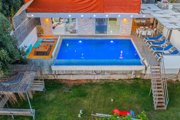 Villa Mahi, Kalkan Bölgesinde, 2 Odalı, Jakuzili, Muhafazakar Villa 1