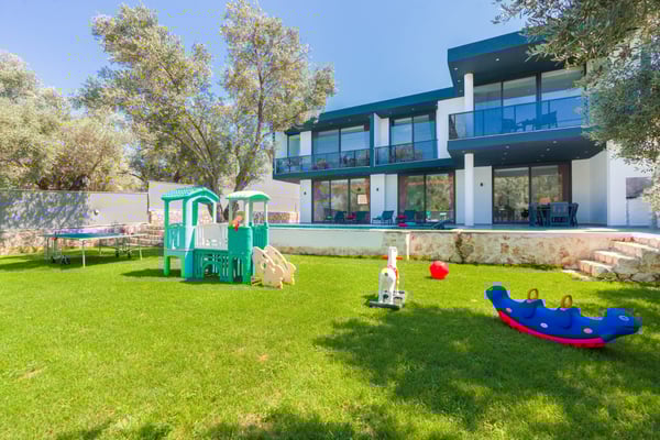 Villa Nur-2, Çift Jakuzili, Üç Odalı, Doğa İçerisinde, 1