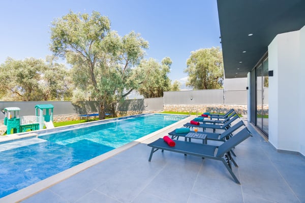 Villa Nur-2, Çift Jakuzili, Üç Odalı, Doğa İçerisinde, 3