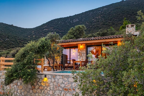 Villa Yer Gök-2, Balayına Uygun, Denize Sıfır, Kendine ait Plajlı Villa 1
