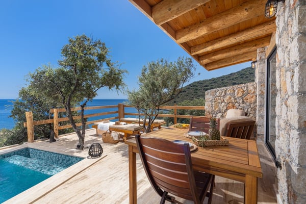 Villa Yer Gök-2, Balayına Uygun, Denize Sıfır, Kendine ait Plajlı Villa 3