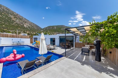 Villa Arkas-2, Çift Jakuzili, 3 Odalı ve Muhafazakar 1