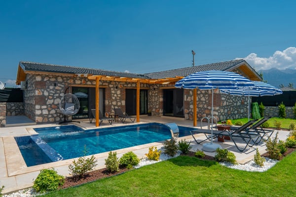Villa Ultor-2, Doğa İçerisinde, Taş Mimarili, 2 Odalı 2